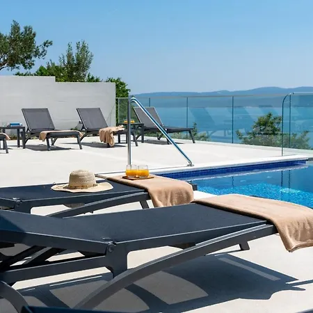 Admira Maria With A Heated Pool And Sea Views Willa *