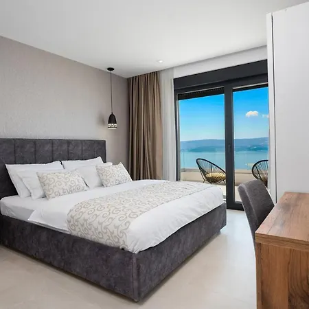 Villa New! Admira Maria With A Heated Pool And Sea Views Stanici