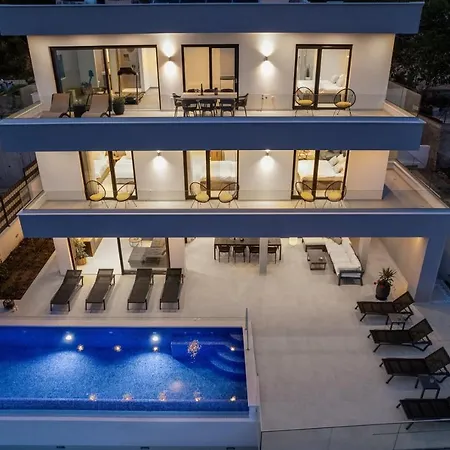 Admira Maria With A Heated Pool And Sea Views Willa *