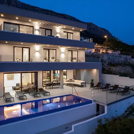 Villa New! Admira Maria With A Heated Pool And Sea Views Stanici