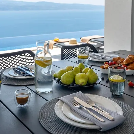 Villa New! Admira Maria With A Heated Pool And Sea Views *